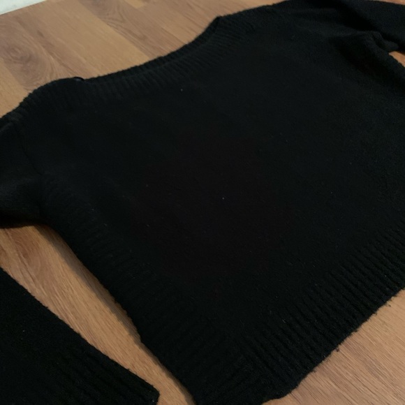 Top - Picture 1 of 4